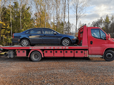 Leta efter taklucka till Lancia från Kungälv på bilskrot